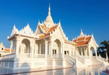 วัดขาวเชียงราย วัดร่องขุ่น ไปตอนไหนดีที่สุด? เช็กฤดู แสง และช่วงคนไม่แน่น วัดขาวเชียงราย วัดร่องขุ่น ไปตอนไหนดีที่สุด? เช็กฤดู แสง และช่วงคนไม่แน่น