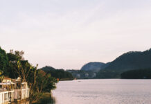 ที่พักกาญจนบุรี: ริมน้ำหรือในเมือง ทางเลือกไหนเหมาะกับสไตล์เที่ยวของคุณ? ที่พักกาญจนบุรี: ริมน้ำหรือในเมือง ทางเลือกไหนเหมาะกับสไตล์เที่ยวของคุณ?